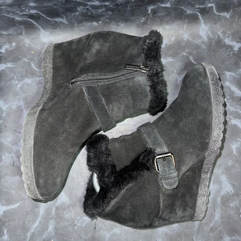 Aquatalia Cameron Wedge Bootie Black Suede Faux-Fur-Trimmed Womens Size 10 (41)